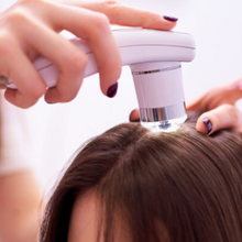 Carica l'immagine nel visualizzatore di Gallery, Corso expert | Esperto in diagnosi e consulenza di cute e capelli